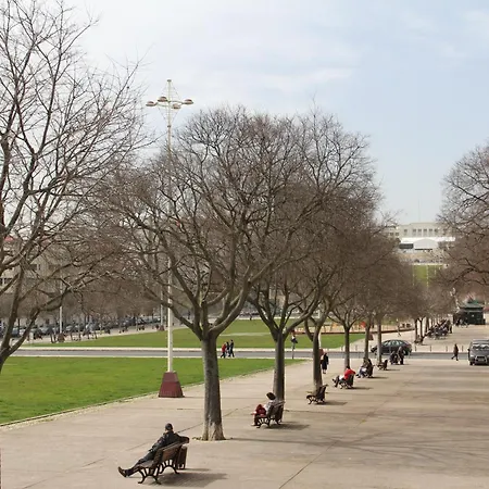 Junto à Fonte Luminosa * Lisboa