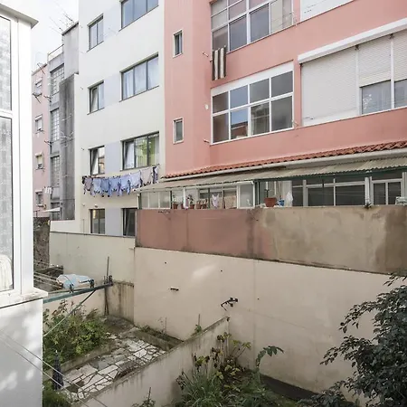 Junto à Fonte Luminosa Lisboa