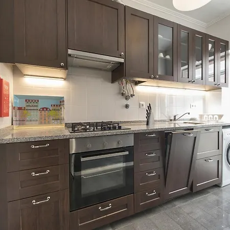 Daire Junto A Fonte Luminosa Lisboa