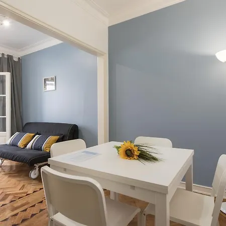 Junto A Fonte Luminosa Daire